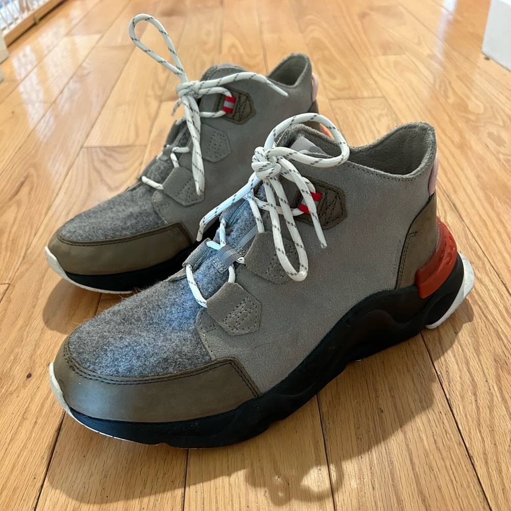 Women’s Sorel boots size 9.5 EUC